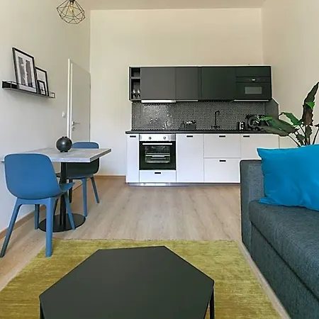 Avantgarde Aparthotel 4*
