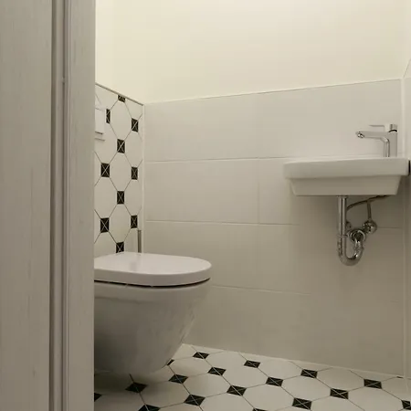 Avantgarde 公寓式酒店 比尔森