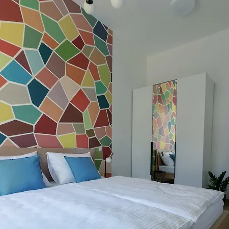 アパートホテル Avantgarde