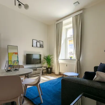 Avantgarde Lägenhetshotell 3*